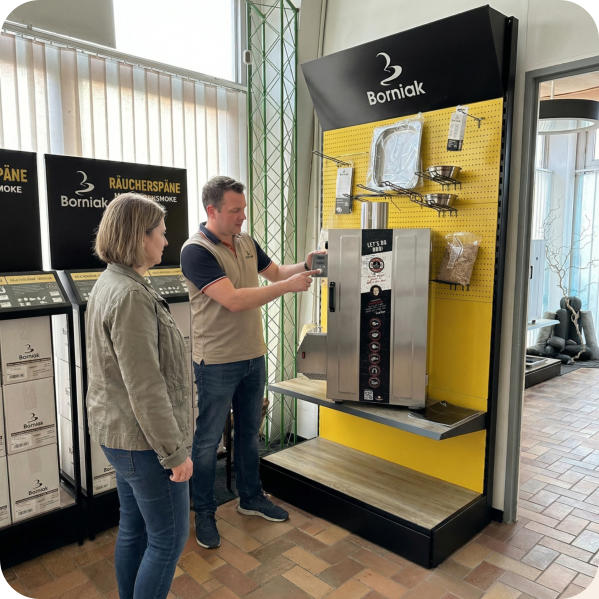 Beratungsgespräch im Werksverkauf